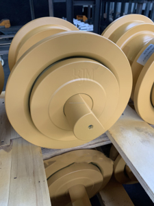 Верхний несущий ролик бульдозера D7R 188-5600 1P8717 2P3514 4S8982 4S9691 5M7820 5S3271 7M9489 428-0056 - Product Image 3