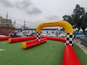 Haojile piste de course de voiture tamponneuse commerciale de plein air personnalisée piste de voiture de course gonflable Go Kart pour entreprise de <span class=keywords><strong>location</strong></span> - Product Image 3