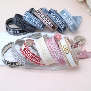 Bracelets personnalisés faits main pour femmes, brodés, en fil de polyester, avec pompon réglable, pour l'amitié - Product Image 2
