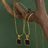 Collier Pendentif Géométrique pour Femme, Bijou de Fête Vintage Luxe Couleur Or, Vente en Gros