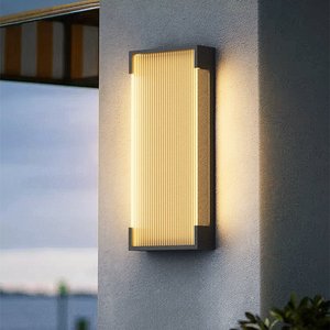 Lámpara de Pared Exterior Solar Moderna, Delgada, Impermeable, con Brillo Ajustable para Jardín, Patio y Exteriores - Product Image 1