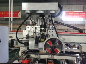 Machine à découper le bois avec lames verticales et horizontales, routeur de découpe pour la fabrication d'armoires, intelligent CN, 15 ans d'expérience du fabricant - Product Image 6