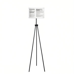 Lámpara de Pie Moderna con Trípode Metálico, Pantalla Grande Tipo Tambor, Luz LED 3500K Blanco Cálido, Base E26, Cuerpo de Hierro, Control con Interruptor de Cadena - Product Image 1