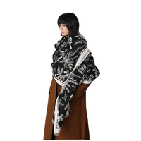Nouvelle Écharpe Réversible Double Face pour Femme Hiver 2026, Imprimé Floral Végétal Color-Blocking, en Polyester avec Pompons, Coupe-Vent