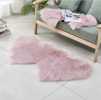 Tapis en peluche de luxe tapis lavable en forme de coeur tapis de chambre à coucher