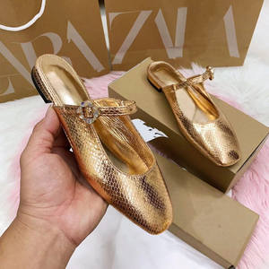 Nouvelles mules dorées pour <span class=keywords><strong>femme</strong></span>, style été 2025, en stock, à <span class=keywords><strong>talon</strong></span> bas, bout <span class=keywords><strong>carré</strong></span>, avec boucle, tige en tissu pailleté et décorations en strass - Product Image 3