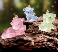 Guangdong figurines miniatures en gros mélange en vrac petite figurine résine enfance licorne jouet en plastique lumineux croissant dans l'obscurité
