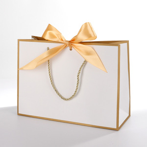 Venta al por mayor negro Tarjeta impresa logotipo bolso embalaje perfume paquetes de regalo entrega puntual cajas de papel personalizadas para regalos de ropa - Product Image 3