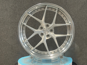 Geborsteld zilveren 2-delige gesmede lichtmetalen velgen 17-20 inch 5x112 5x114.3 5x120 PCD Step Lip Diep Concave Racing Velgen - Product Image 1