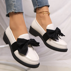 2027 NUOVE <span class=keywords><strong>Scarpe</strong></span> in Pelle Stile Britannico <span class=keywords><strong>Taglia</strong></span> Grande KJ, Nuove <span class=keywords><strong>Scarpe</strong></span> da <span class=keywords><strong>Donna</strong></span> Autunno 2025 con Fiocco e Tacco Spesso, Mocassini a Strato Singolo - Product Image 3