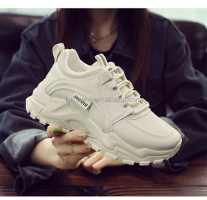 All'ingrosso nuove <span class=keywords><strong>scarpe</strong></span> <span class=keywords><strong>sportive</strong></span> da donna <span class=keywords><strong>con</strong></span> suola spessa che aumentano l'altezza <span class=keywords><strong>scarpe</strong></span> bianche casual <span class=keywords><strong>scarpe</strong></span> da donna alla moda - Product Image 4