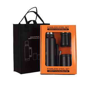 Conteneur d'eau en métal isotherme double paroi extra large de 47 oz avec filtre, tube à boire et tasses, étui de voyage souvenir - Product Image 4