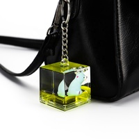 Cube forme carrée personnalisé liquide porte-clés acrylique eau huile Anime porte-clés liquide flottant porte-clés porte-clés cadeaux promotionnels
