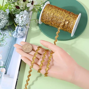 ริบบิ้นถักลายก้างปลาสีทองขนาด 5 มม. เป็นมิตรกับสิ่งแวดล้อม ผลิตจากโพลีเอสเตอร์ 100% สำหรับงานตัดเย็บเสื้อผ้า หมวก งานฝีมือ DIY ชุดแต่งงาน - Product Image 3