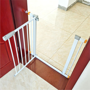 दरवाज़ों के लिए पालतू जानवरों के गेट, कोई ड्रिलिंग नहीं, बच्चे की सुरक्षा के लिए पालतू जानवरों के गेट दरवाज़े की बाड़ - Product Image 6