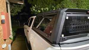 Techo Rígido de Aleación de Aluminio Impermeable <span class=keywords><strong>4X4</strong></span> Personalizado para Camioneta, Cubierta para Camioneta, Toldo para <span class=keywords><strong>Toyota</strong></span> <span class=keywords><strong>Tundra</strong></span> de 5.5 pies - Product Image 6