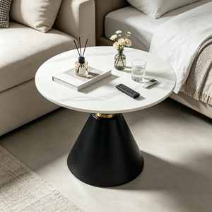 Table d'appoint de luxe en pierre frittée ronde, plateau veiné blanc, base conique noire avec anneau doré, table de salon, table d'hôtel - Product Image 4