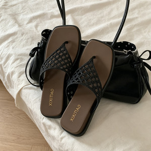 XIXITIAO RTS Tongs de mode ajourées tressées pour femmes, à bout carré et semelle épaisse, style vacances d'été et station balnéaire - Product Image 2