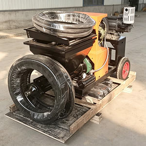 Machine à projeter du mortier, machine à injecter du mortier de <span class=keywords><strong>béton</strong></span> avec un moteur puissant et un long tuyau pour les façades de bâtiments - Product Image 3