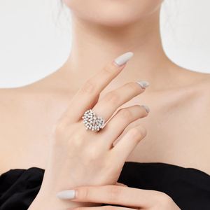 Anillos de Plata de Ley 925 con Baño de Rodio y Circonita Cúbica 5A en Forma de Corazón para Mujer, Venta al Por Mayor de Dylam Manufacturer - Product Image 3