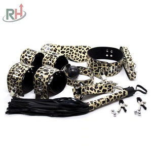 Kit de bondage <span class=keywords><strong>SM</strong></span> de qualité supérieure, emballage personnalisé, 8 pièces, attaches en cuir pour femmes, fétichisme BDSM, jeu de rôle animal de compagnie avec cagoule sexuelle - Product Image 3