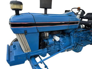 Achetez un <span class=keywords><strong>tracteur</strong></span> à roues d'occasion modèle 4610 de 1986 avec moteur de 55 CV, boîte de vitesses et pompe pour l'agriculture - Product Image 3