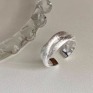 Anillo de Plata de Ley S925 con Diseño Geométrico Abierto para Uso Diario de Mujer - Product Image 3