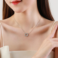 Elegante Collar de Plata S925 con Círculo Hueco, Collar con Colgante Texturizado de Plata de Ley 925
