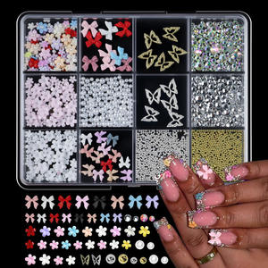 Venta al por mayor de adornos 3D coloridos de mariposa fresa para uñas, lazos, pedrería plana para uñas, <span class=keywords><strong>flores</strong></span> de resina para <span class=keywords><strong>manicura</strong></span> DIY - Product Image 6