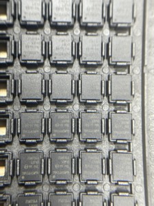 N25Q256A13EF840E ใหม่แกะกล่อง DDR5 256Mb SRAM Flash BGA96 วงจรรวม ชิป Cis ชิ้นส่วนอิเล็กทรอนิกส์ มีสินค้าในสต็อก - Product Image 5