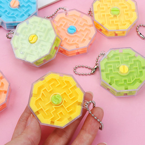 Porte-clés labyrinthe 3D en plastique, jouet éducatif pour enfants de 5 à 7 ans, unisexe, taille unique, jeu de défi de perles roulantes - Product Image 1