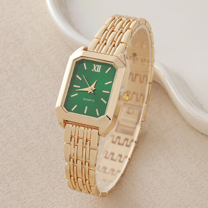 <span class=keywords><strong>Orologio</strong></span> da <span class=keywords><strong>donna</strong></span> al quarzo da <span class=keywords><strong>donna</strong></span> rettangolare di moda con Design <span class=keywords><strong>dorato</strong></span> nuovo <span class=keywords><strong>orologio</strong></span> da <span class=keywords><strong>donna</strong></span> - Product Image 6