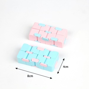 Stock disponible: <span class=keywords><strong>cubo</strong></span> mágico de creatividad infinita, <span class=keywords><strong>cubo</strong></span> macaron flip 2x2 - juguete educativo versátil, dispositivo para aliviar el estrés - Product Image 4