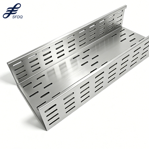 Construction métallique durable, haute qualité, taille 150*50, <span class=keywords><strong>chemin</strong></span> <span class=keywords><strong>de</strong></span> câbles perforé galvanisé pour la construction, service OEM disponible - Product Image 1