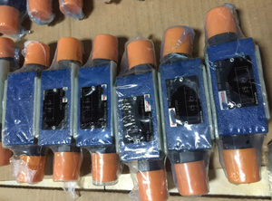 อุปกรณ์ไฟฟ้าแบบสัดส่วน 4WRPE6W2C32SJ-2X/G24K0/A1M-836 0811404149 - Product Image 4