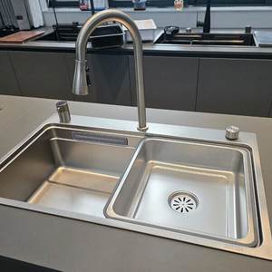 Fregadero de Cocina Multifuncional de Acero Inoxidable SUS304, Hecho a Mano, con Relieve, Sin Recubrimiento, Resistente a la Lluvia - Product Image 1