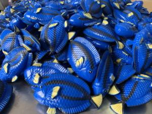 Realistische rubberen knijpbaar blauwe squishy vis speelgoed - Product Image 4