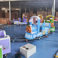 Ensemble de jouets d'intérieur pour enfants 8 sièges pour adultes en plein air avec piste pour enfants électriques