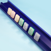 Jeu de Mahjong d'été en résine polie haute brillance, tuiles aux couleurs vives avec motif rayé multicouche