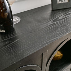 Mueble de Almacenamiento Multifuncional de Madera Maciza Negra, Fácil de Ensamblar, Estilo Moderno Rústico y Elegante para Sala de Estar u Hotel - Product Image 6