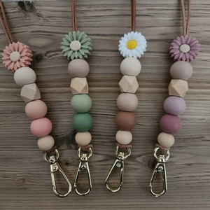 Custom Soft Silicone Little Daisy Charm PVC Lanyard Cute Pink Green White Bead Teachers Wooden Beads Lanyard for Id Card Holder