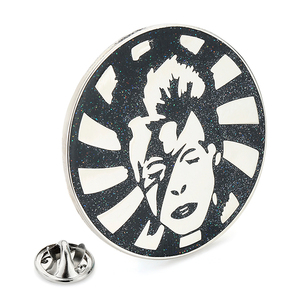 OEM & ODM Tùy Chỉnh Màu Đen Ve Áo Pin Lưu Niệm Huy Hiệu Mềm Cứng Men Phụ Kiện Trò Chơi Rồng Ve Áo Pin - Product Image 5