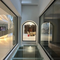 Fenêtre à battant en alliage d'aluminium couleur personnalisée, finition thermolaquée pour travaux de rénovation extérieure de villas, hôtels et appartements
