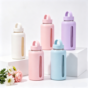 Bottiglia d'Acqua in Vetro Borosilicato Satinato Personalizzabile con Colore e Logo, Senza BPA, con Custodia in Silicone - Product Image 6