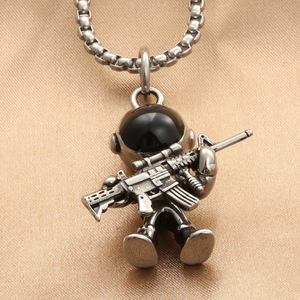 Collar con Colgante de Astronauta de Acero Inoxidable para Hombre, Estilo Punk Retro de Dibujos Animados, Amuleto de Guerrero Espacial, Joyería de Regalo - Product Image 1