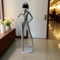 Maßgefertigte Moderne Wohndekor-Roboter Sexy Mädchen Statue Galvanisierte Frauenfigur Fiberglas Stehlampe Skulptur