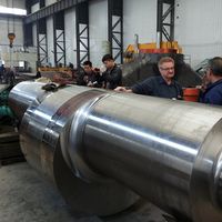Pièces de machines minières forgées sur mesure, axe excentrique pour refroidisseur à grille de clinker