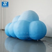 Nuage gonflable lumineux LED bleu personnalisé pour la décoration de scène de mariage, d'événements, de fêtes et de publicité