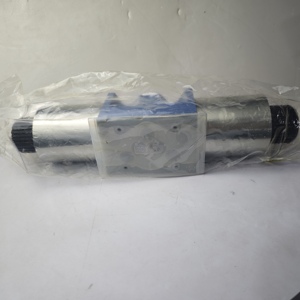 Control direccional hidráulico DG4V-5-33CJ-M-U-H7-22-J99 - Product Image 6