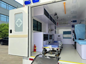 I-VECO 4x2 4X4 Manuelle Neuve Diesel Ambulance Médicale Hospitalière avec Surveillance à Vendre - Product Image 4